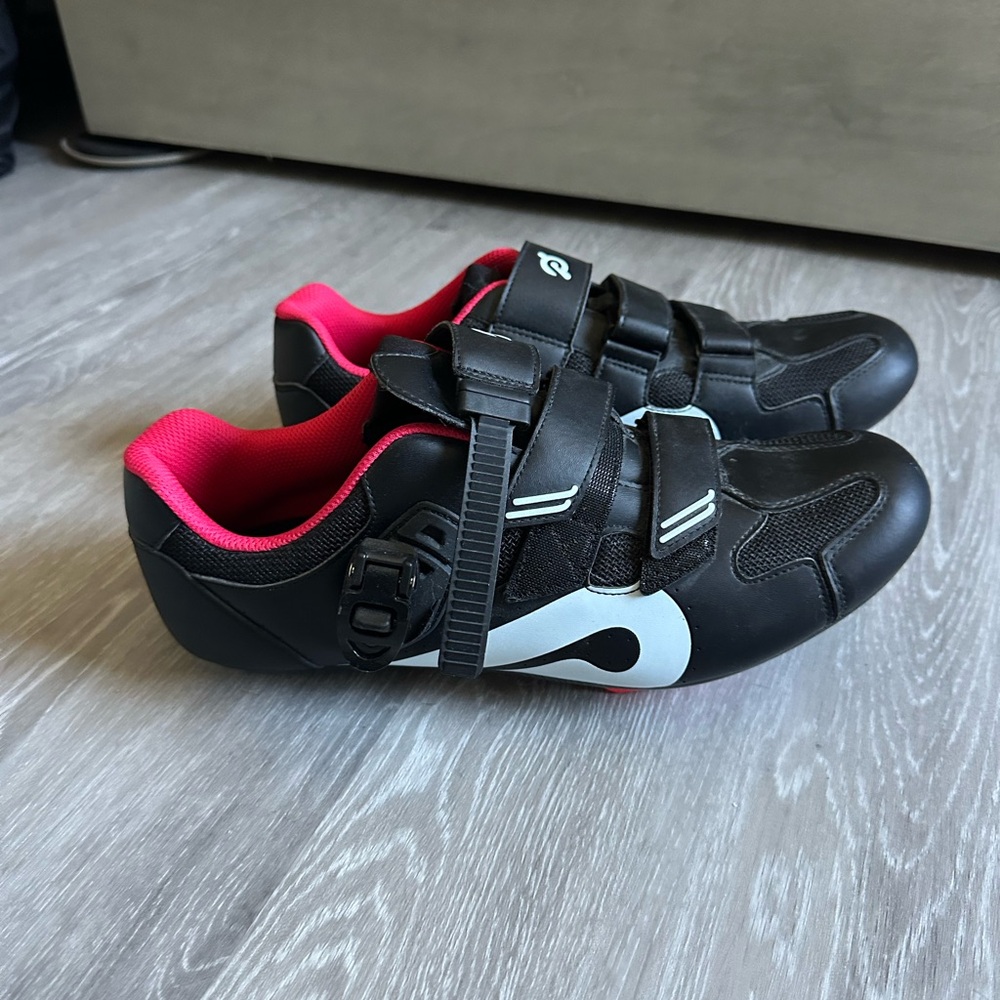 Peloton men’s cycling shoes
